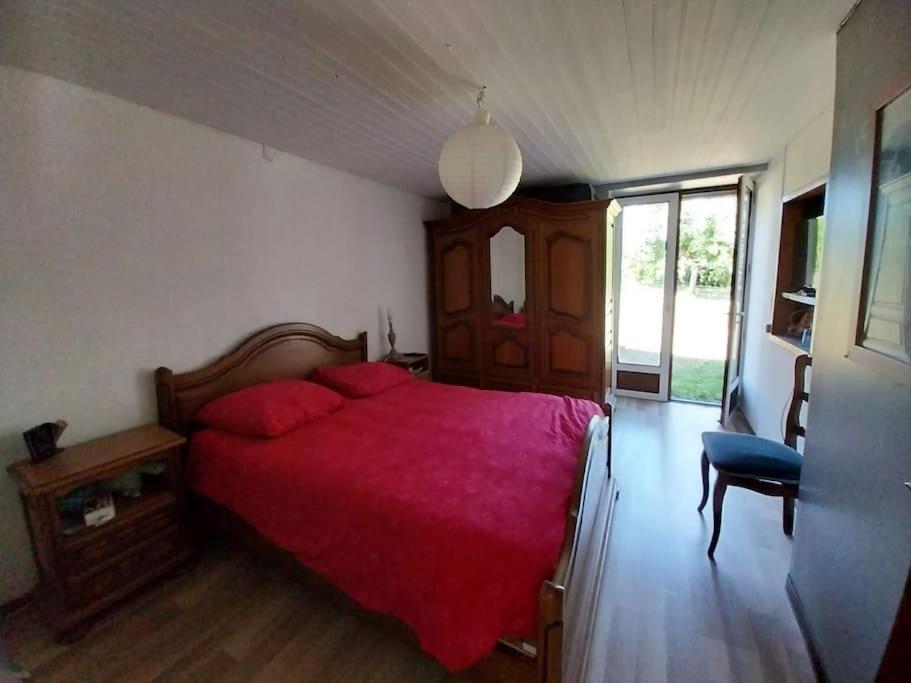 Maison En Pierres Pradinas Extérieur photo